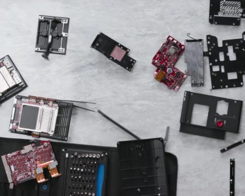 Disassembling the RED HELIUM 8K