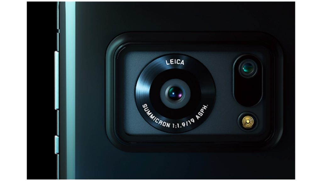 Sharp AQUOS R6: The Leica Summicron lens