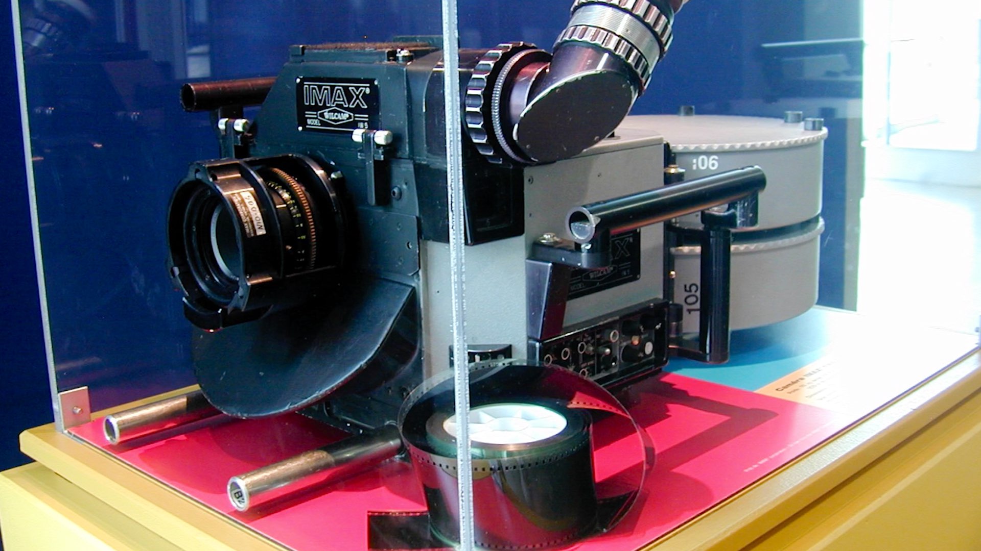 Une caméra IMAX : film 65 mm.  Image : DCS (Société du cinéma numérique)