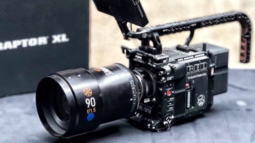 Zack Snyder Goes (again) Wide-Open With a Bespoke Summiscope Anamorphic Paired with RED V-Raptor XL
