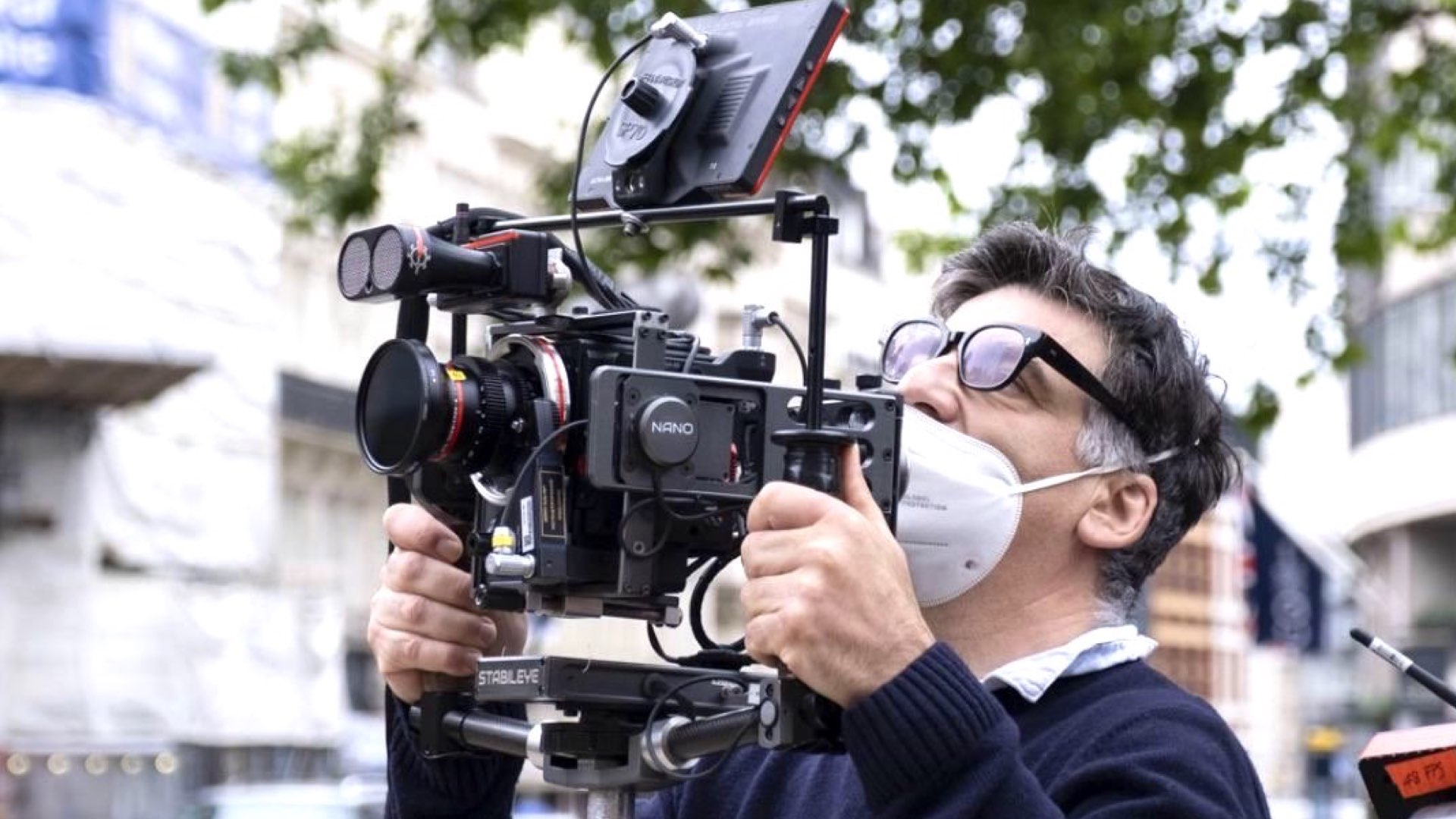 Behind the scenes of The Flash: Henry Braham, BSC with the Stabileye Nano. Source: RED Digital Cinema and Warner Bros Pictures